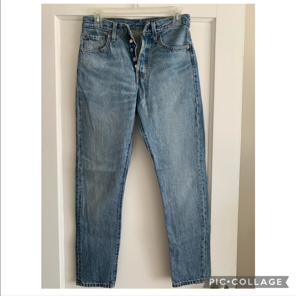 Levi’s 501, size 25 medium wash